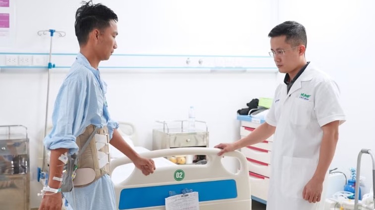 Mổ trượt đốt sống nhờ nội soi một cổng
