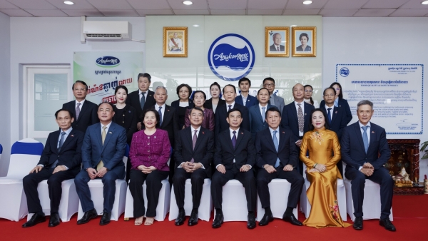 Ủy viên Bộ chính trị- Thủ tướng Chính phủ Lê Minh Hưng thăm AngkorMilk, dấu ấn đầu tư quốc tế của Vinamilk