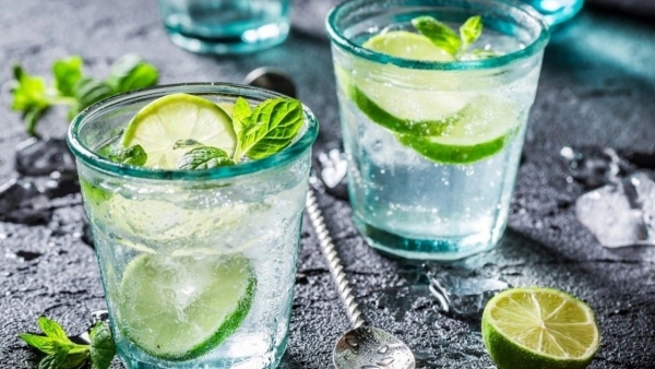 Tại sao nên uống nước chanh hàng ngày?