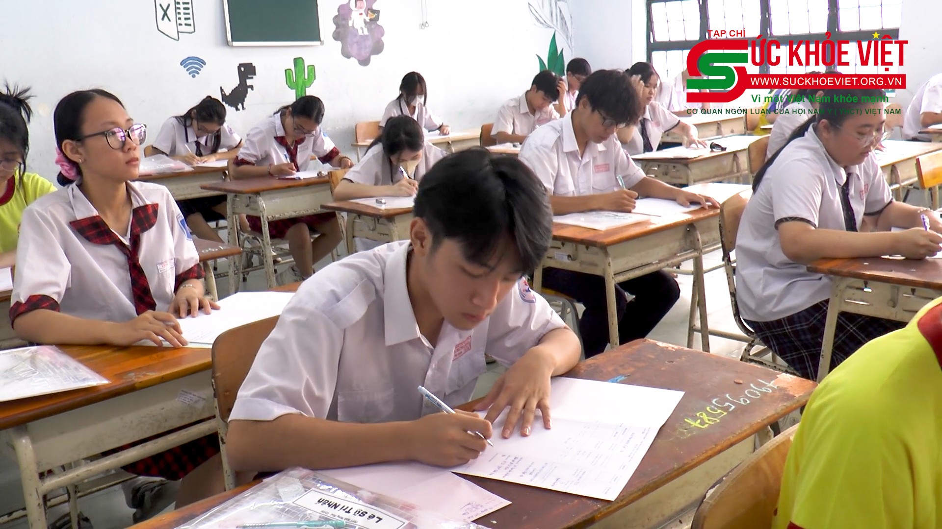 THPT Bình Hưng Hòa: 600 thí sinh hoàn thành môn thi Ngữ văn