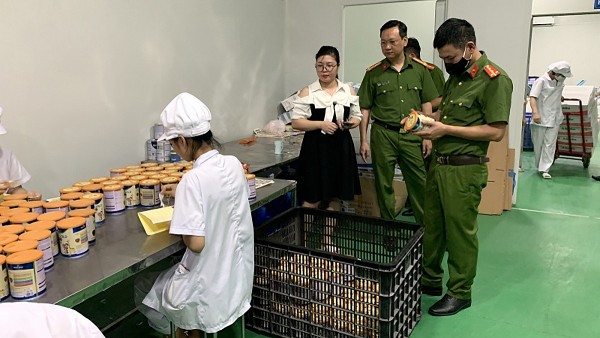 Công ty Cổ phần sữa Hà Lan bị khởi tố hình sự