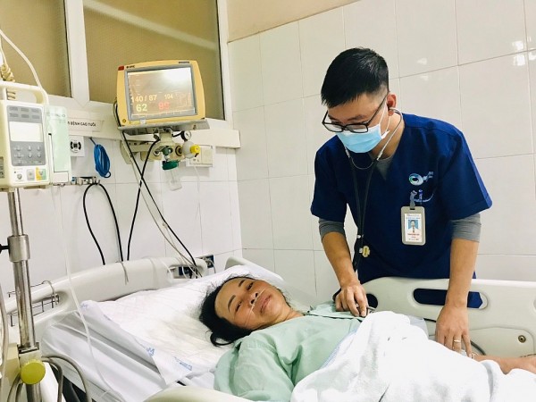 Quảng Ninh: cứu sống bệnh nhân nguy kịch do ngộ độc cá nóc