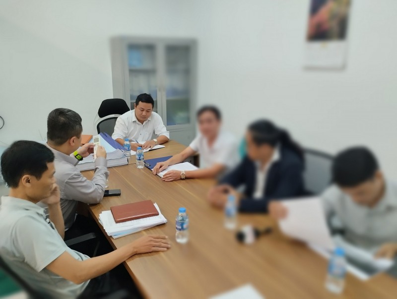 Chung cư B6 Giảng võ (The Golden Armor): Sức khỏe cư dân đang bị thách thức do hệ thống xả thải tòa nhà dấu hiệu hư hỏng nặng kéo dài, vi phạm nghiêm trọng Luật Môi trường. Cơ quan chức năng cần vào cuộc để đảm bảo môi trường sống cho cư dân. Chung cư B6 Giảng Võ: Dân