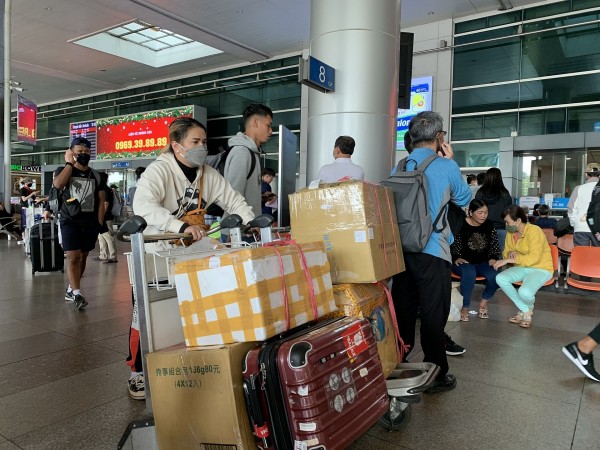 Sân bay Tân Sơn Nhất đã đón lượng khách kỷ lục khi Trung Quốc vừa mở cửa