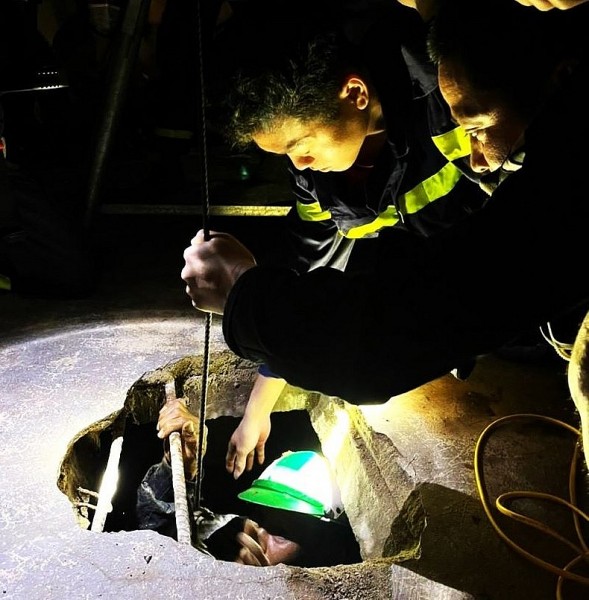 Đắk Lắk: Kịp thời cứu 2 cha con rơi xuống giếng sâu