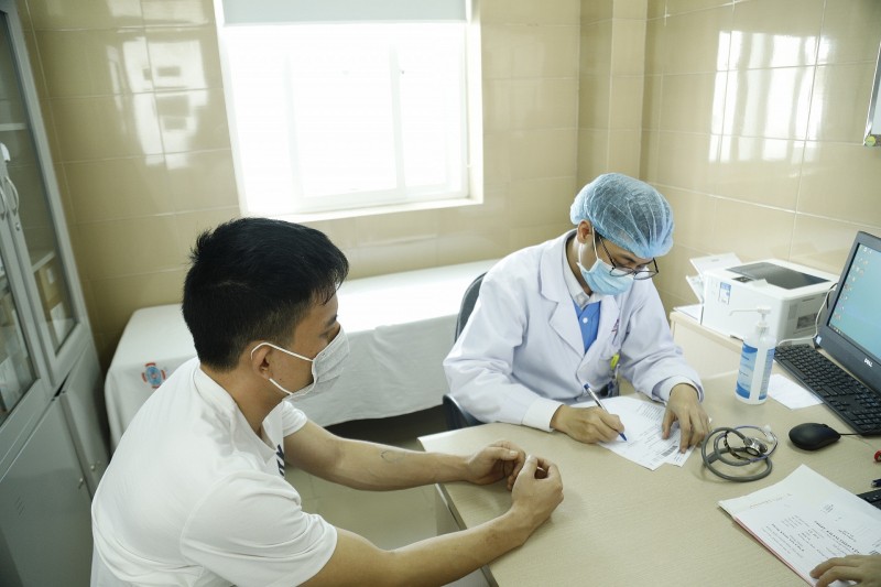 Hà Nội yêu cầu triển khai đồng bộ việc khám bảo hiểm y tế bằng CCCD gắn chip