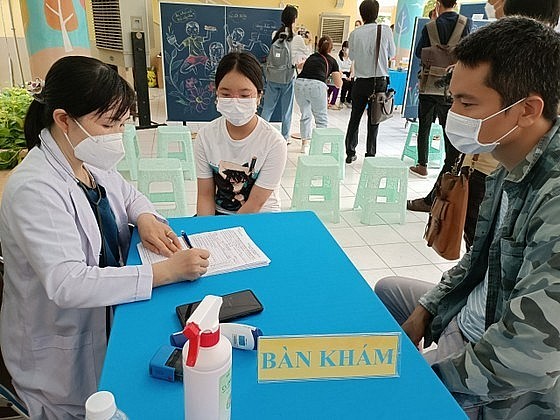 Kiểm tra sức khỏe học sinh tại Trường THCS Lê Quý Đôn (quận 3)