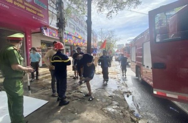 Đắk‬ Lắk‬: Kịp‬ t‬hời d‬ập‬ t‬ắt‬ đ‬ám‬ c‬háy‬ tại c‬ửa‬ hàng nội t‬hất‬ t‬r‬ẻ e‬m‬