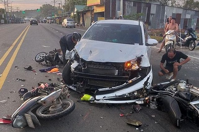 Hiện trường vụ tai nạn giao thông tại Phú Quốc (Kiên Giang) khiến 7 người thương vong. (Ảnh do người dân cung cấp).