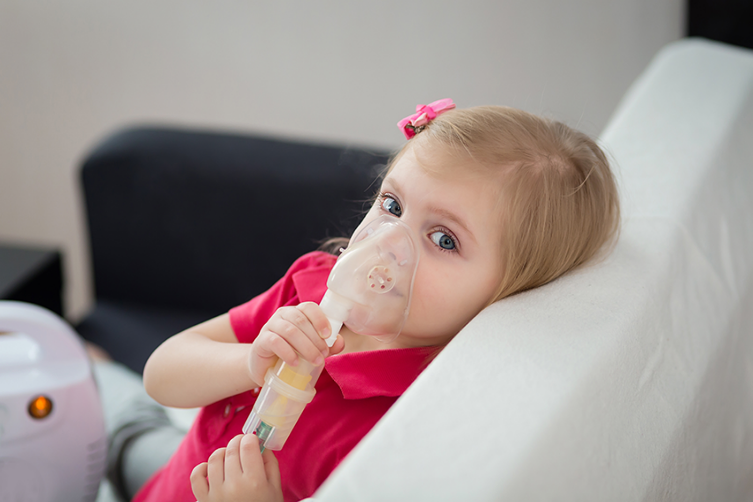 Trẻ bị hen suyễn có nguy cơ mắc viêm phế quản, viêm phổi nếu không được điều trị từ sớm. Ảnh: Internet. https://suckhoeviet.org.vn/