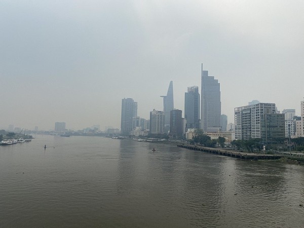 TP. HCM: Nguyên nhân bầu trời âm u từ sáng tới chiều