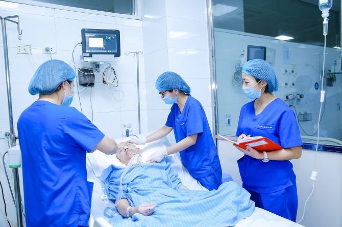 Hà Nội: Tiếp tục nâng cao hiệu quả chất lượng chăm sóc người bệnh trong công tác điều dưỡng
