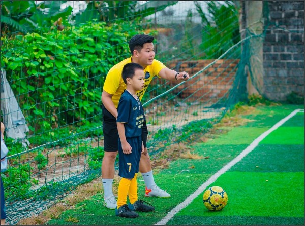 Cầu thủ trẻ hai lần bị chấn thương và ước mơ tìm kiếm tài năng bóng đá