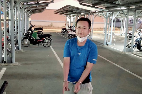 Bắt đối tượng móc trộm tiền trong cốp xe máy ở bệnh viện