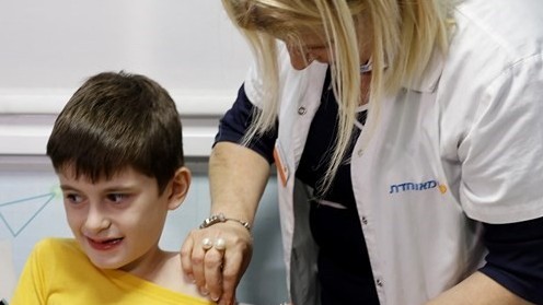 Dân Australia được khuyến khích tiêm phòng ngăn bộ ba virus mùa Đông