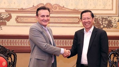 TP.HCM và Tập đoàn AstraZeneca hợp tác phát triển ngành y tế