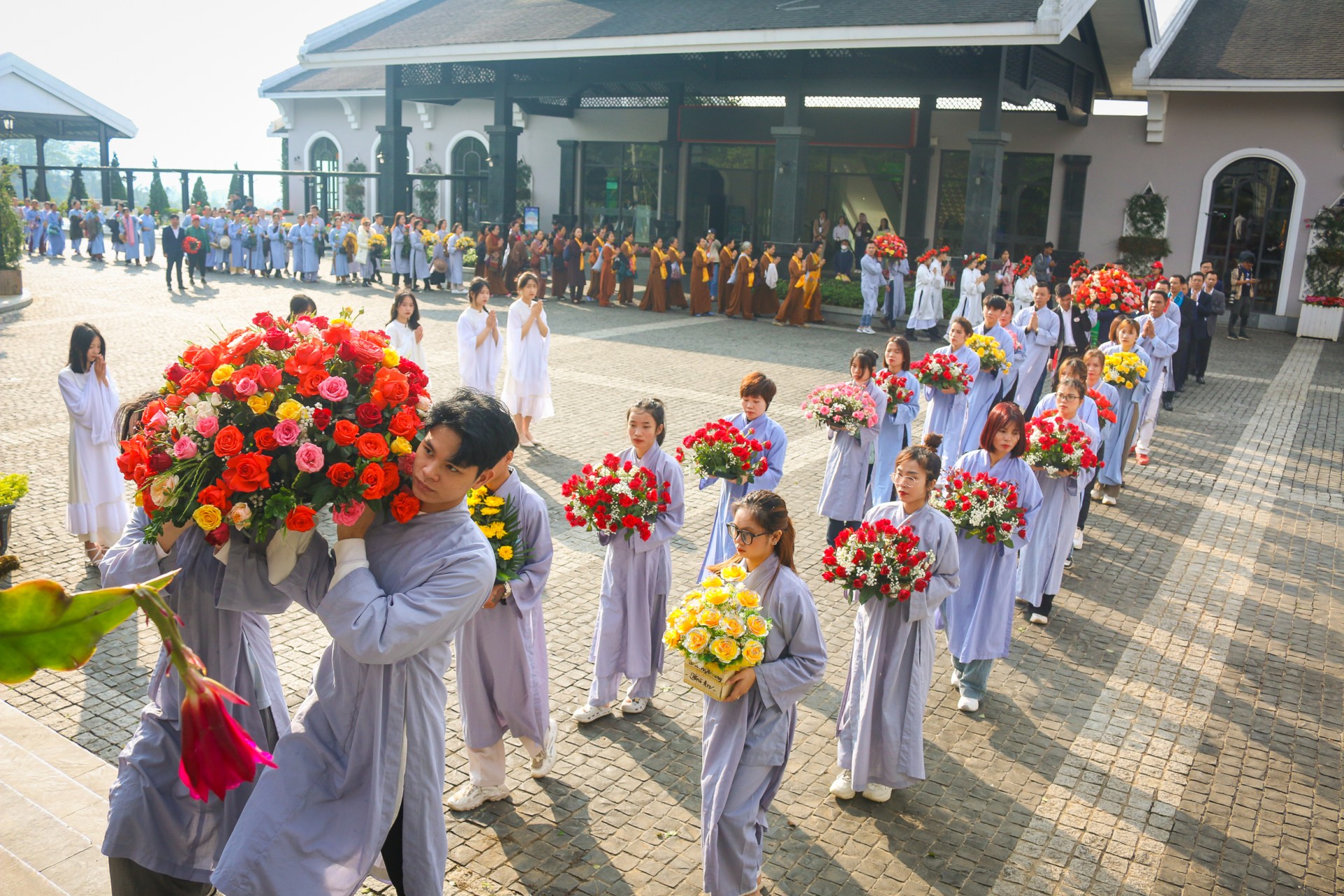 Mãn nhãn với hàng nghìn đóa hồng trong Lễ hội Hoa hồng Sa Pa