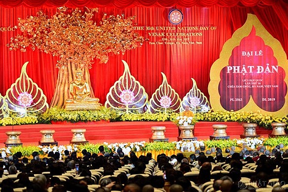 Luôn tin tưởng vào chính sách, pháp luật về tín ngưỡng, tôn giáo của Nhà nước