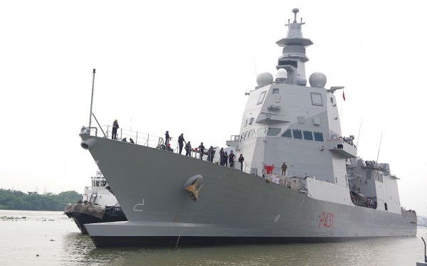 Tàu quân sự ITS MOROSINI của Hải quân Italia thăm xã giao Thành phố Hồ Chí Minh.
