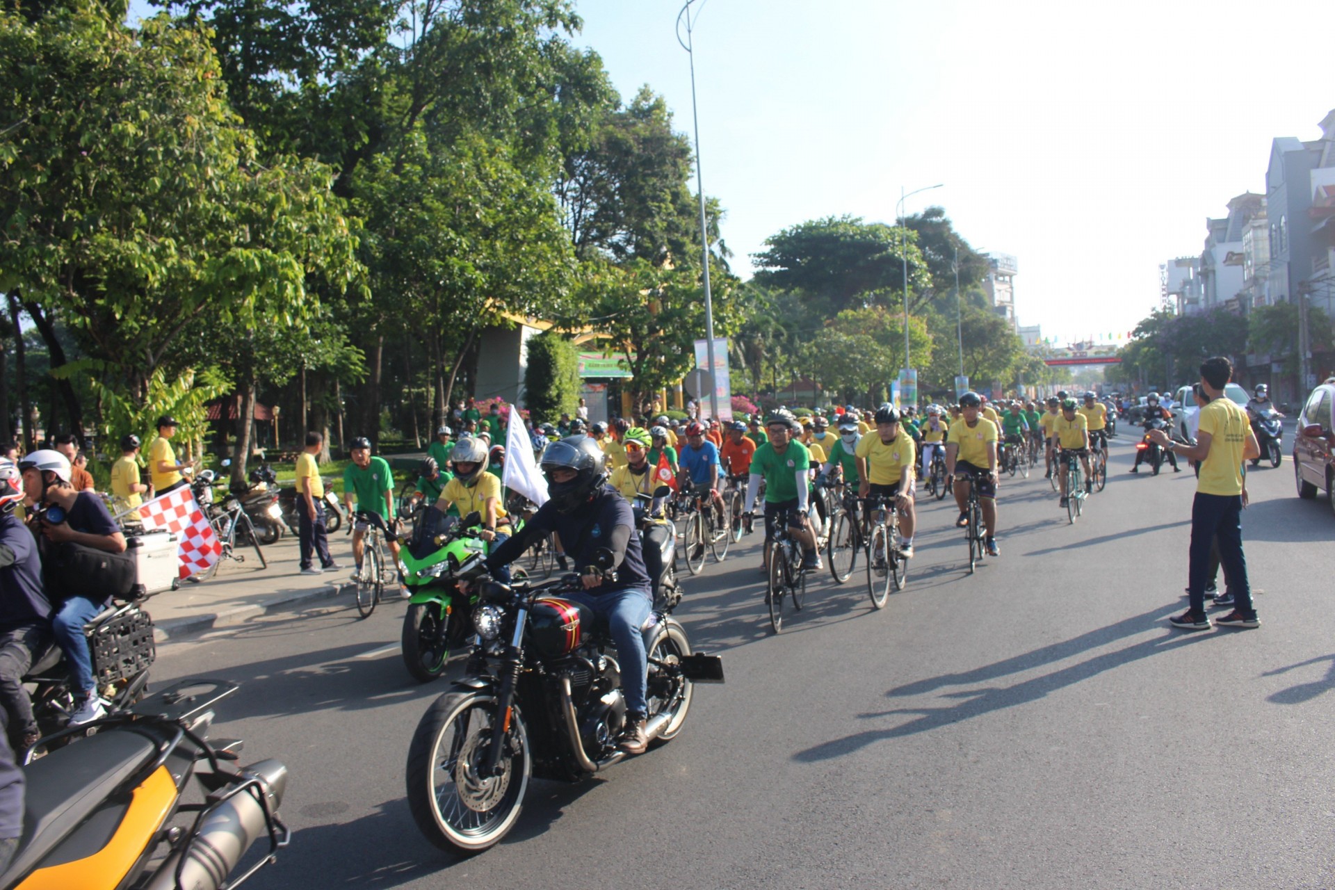 Hơn một ngàn vận động viên tham gia chương trình chạy xe đạp cộng đồng “Hành trình về di sản” vì người nghèo TP.Biên Hoà.