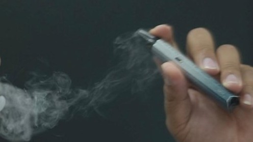 Thuốc lá điện tử âm thầm gây "băng hoại" thần kinh của thế hệ trẻ