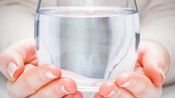 Ý nghĩa của việc uống nước lọc nhiều trong cuộc sống hàng ngày