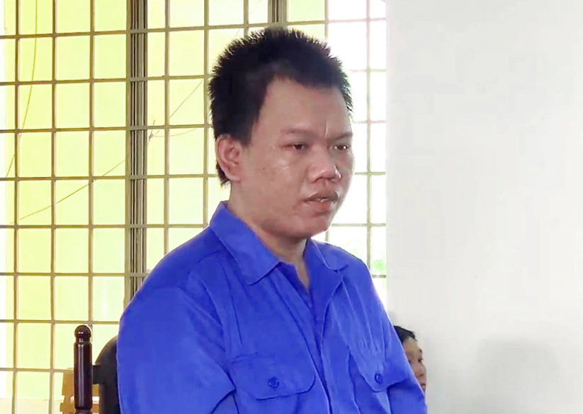 Bị cáo Trương Minh Hòa bị Tòa án nhân dân TP Long Xuyên tuyên phạt 10 năm tù. Ảnh: Tiến Văn.