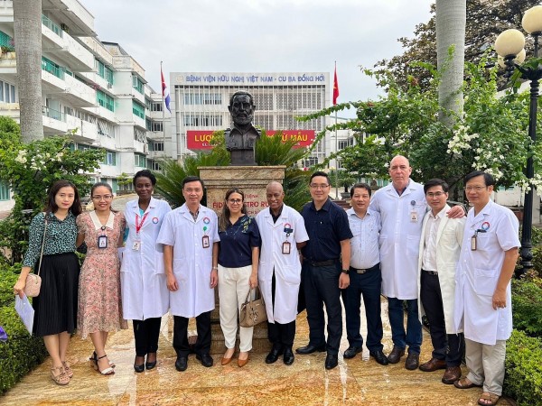 Bệnh viện Hữu nghị Việt Nam – Cu Ba Đồng Hới  Không ngừng nâng cao chất lượng trong chăm sóc, cứu chữa bệnh nhân