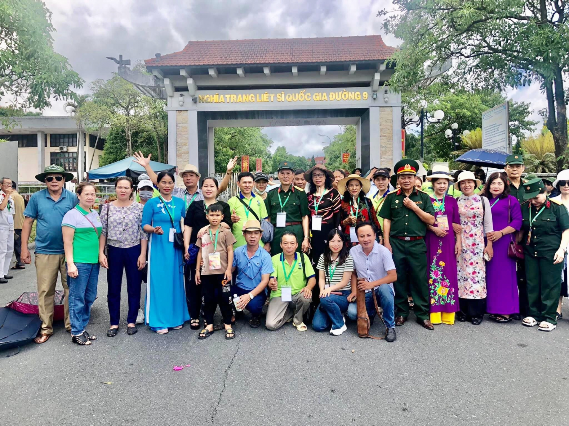 Đoàn "Linh thiêng Việt Nam" tưởng niệm, tri ân Anh hùng Liệt sỹ tại các chiến trường lịch sử