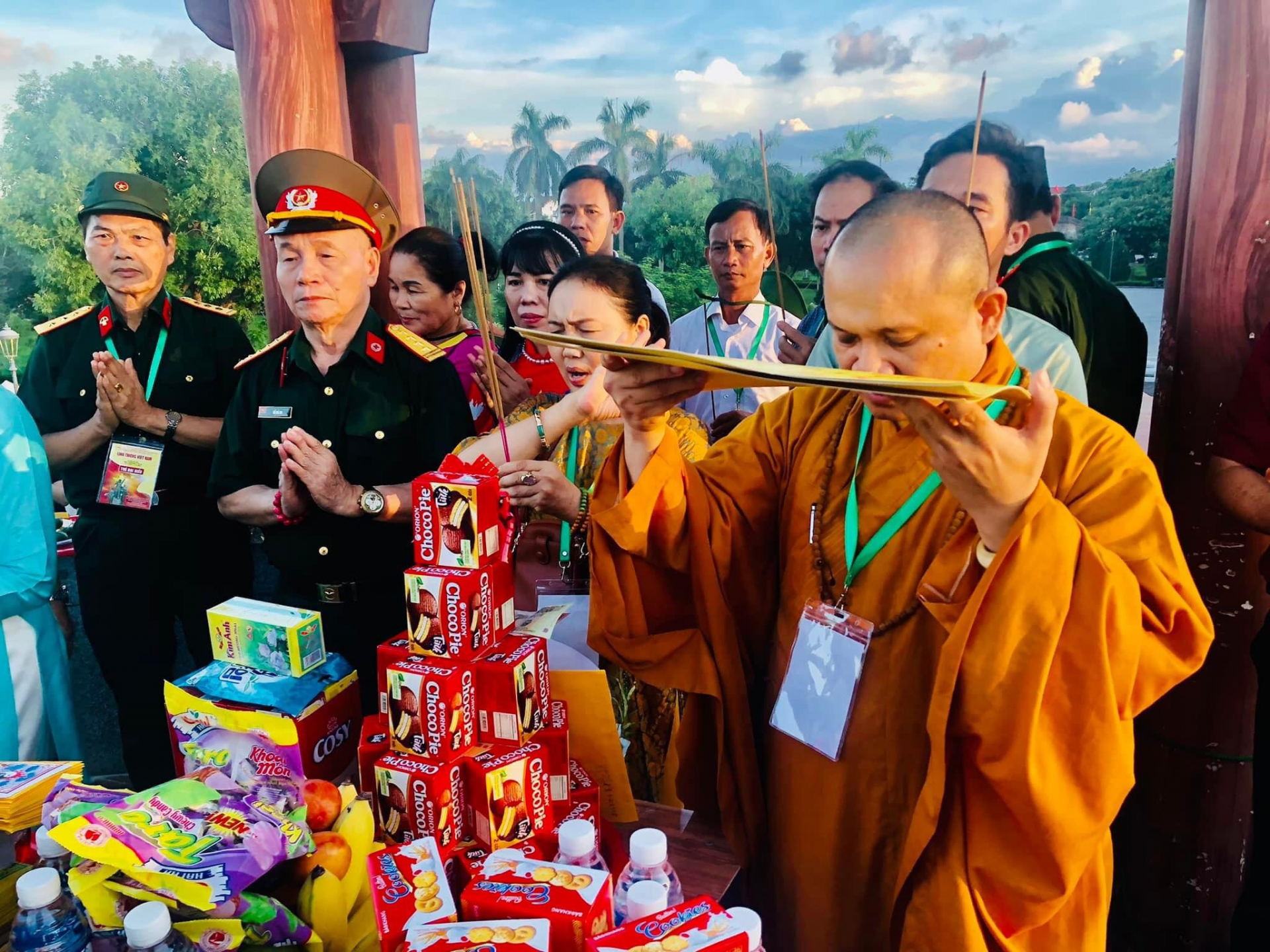 Đoàn "Linh thiêng Việt Nam" tưởng niệm, tri ân Anh hùng Liệt sỹ tại các chiến trường lịch sử