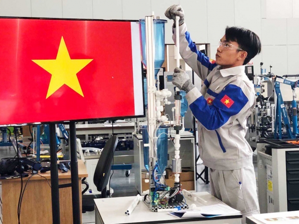 Thu hút và trọng dụng nhân tài trong các lĩnh vực trọng điểm, mũi nhọn