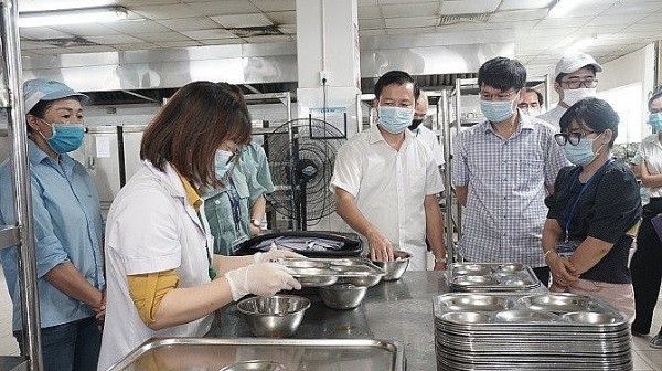 Hà Nội: Kiểm tra an toàn thực phẩm bếp ăn tập thể Công ty TNHH Panasonic Việt Nam