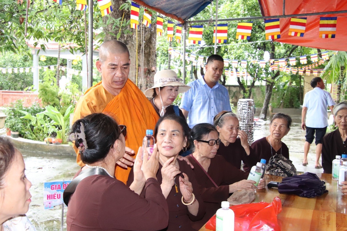 Lễ Bàn giao Tủ Khỏe Gia Đình – Phụng sự Chăm sóc sức khỏe cộng đồng nhân dịp Vu Lan báo hiếu