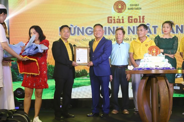 Giải thưởng hấp dẫn CLB Golf Hà Nội - Sài Gòn mừng sinh nhật 5 năm và chào đón tân Chủ tịch