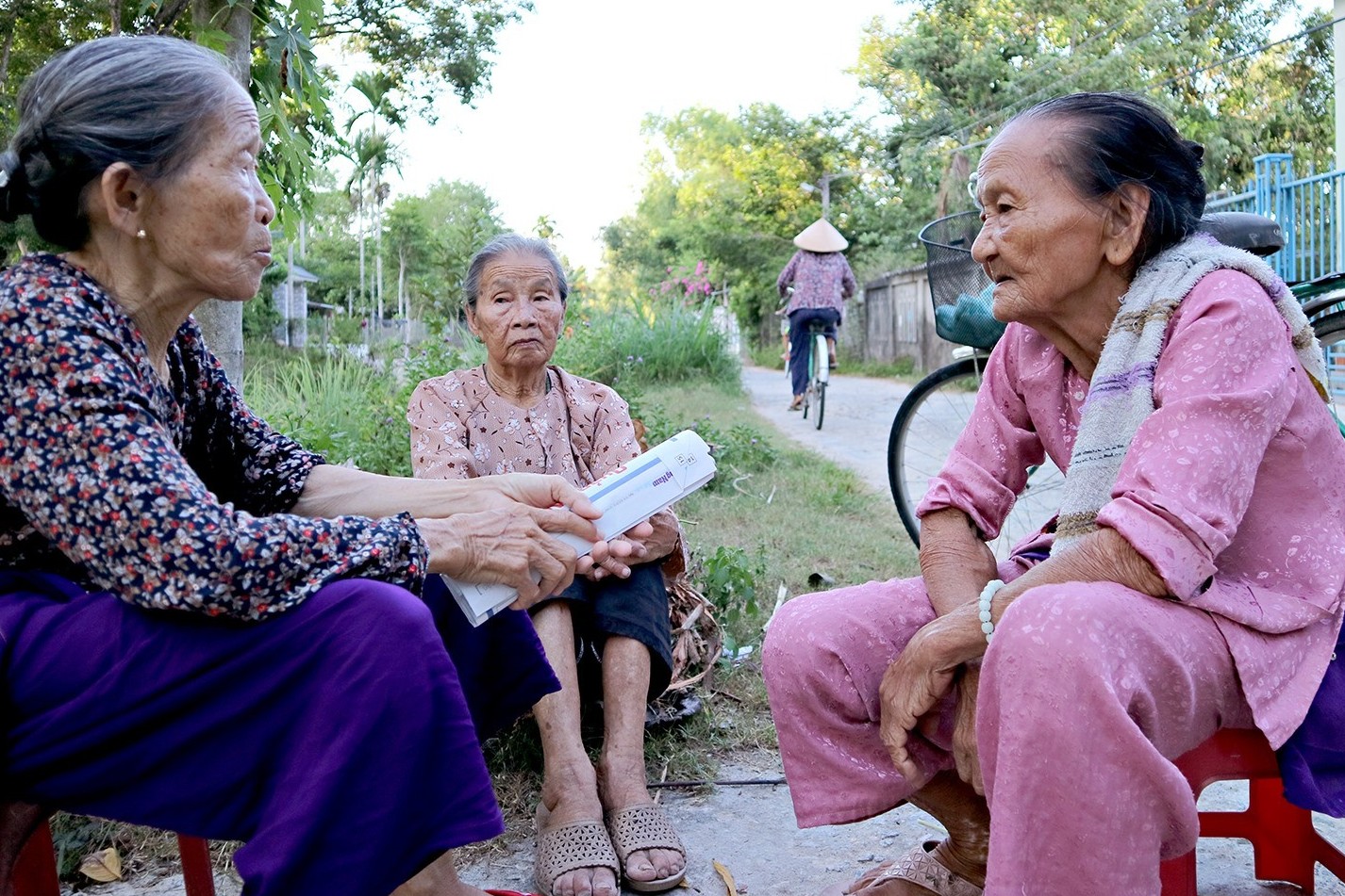 Chia sẻ kinh nghiệm thích ứng với già hóa dân số và chăm sóc người cao tuổi