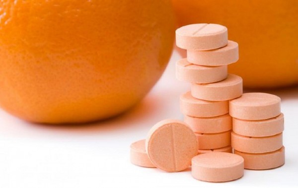 Vì sao không nên bổ sung quá nhiều vitamin C?