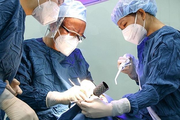 Nha khoa Nhân Tâm là một trong những đơn vị tiên phong ứng dụng công nghệ định vị cấy ghép Implant.