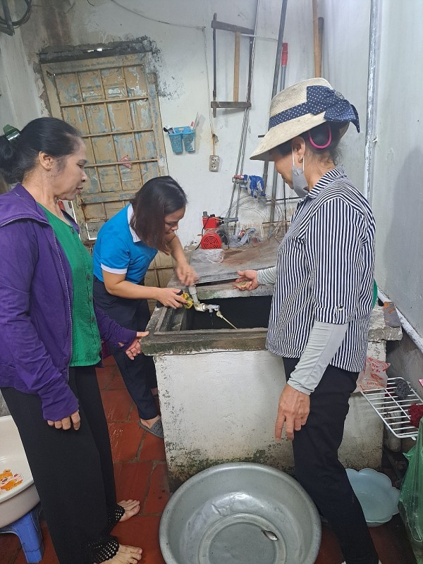 Hội Liên hiệp Phụ nữ phường Phú Lương: Đồng hành phòng chống dịch sốt xuất huyết