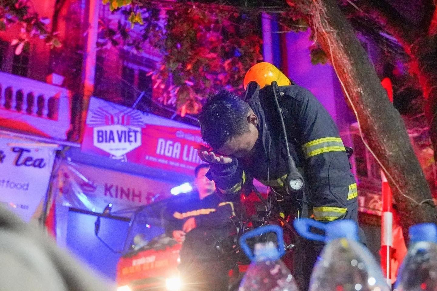 Số người thương vong rất lớn trong vụ cháy chung cư mini ở Hà Nội