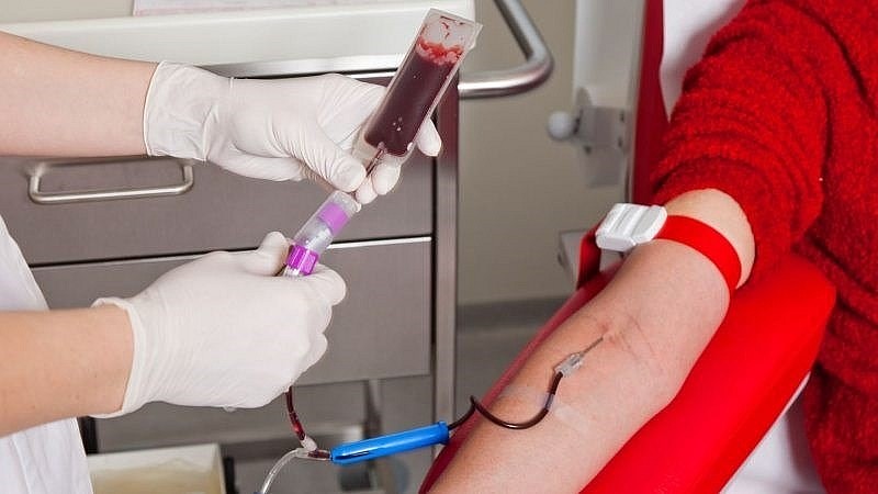 Quy định giá tối đa và chi phí cho việc xác định giá chế phẩm máu