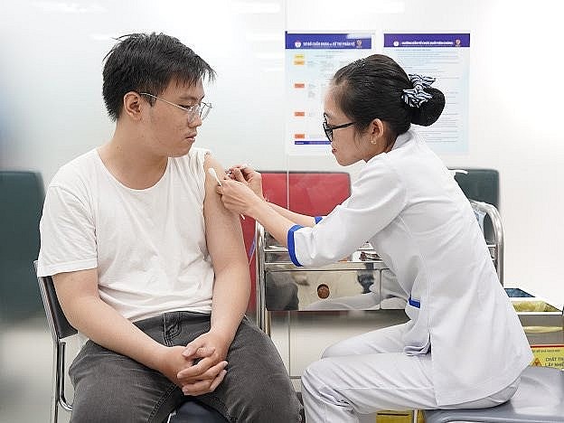 Tỷ lệ người dân đến tiêm vaccine bạch hầu tăng 300%