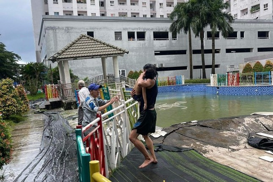 TP Hồ Chí Minh: Bé gái 5 tuổi đuối nước trong hồ ở chung cư Bình Chánh đã qua đời