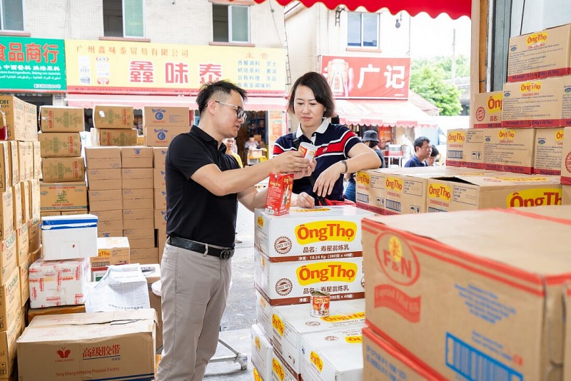Bắt tay với 2 nhà nhập khẩu- phân phối lớn nhất tại Trung Quốc, Vinamilk tiếp tục mở rộng sản phẩm sữa vào thị trường tỷ dân.