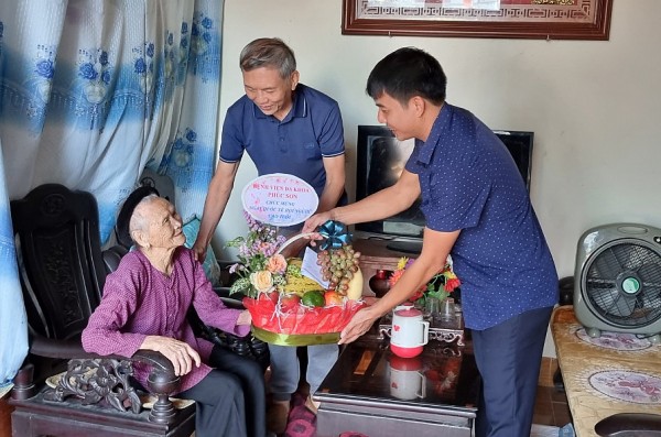 Bệnh viện Phúc Sơn: Nâng cao trách nhiệm với Người cao tuổi