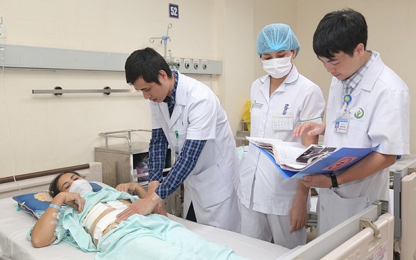 Bệnh viện Hữu nghị Việt Đức: Phẫu thuật u cơ mỡ mạch thận lan lên đến tim