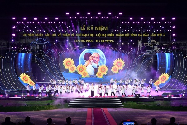 Tỉnh Bắc Giang kỷ niệm 60 năm Ngày Bác Hồ về thăm