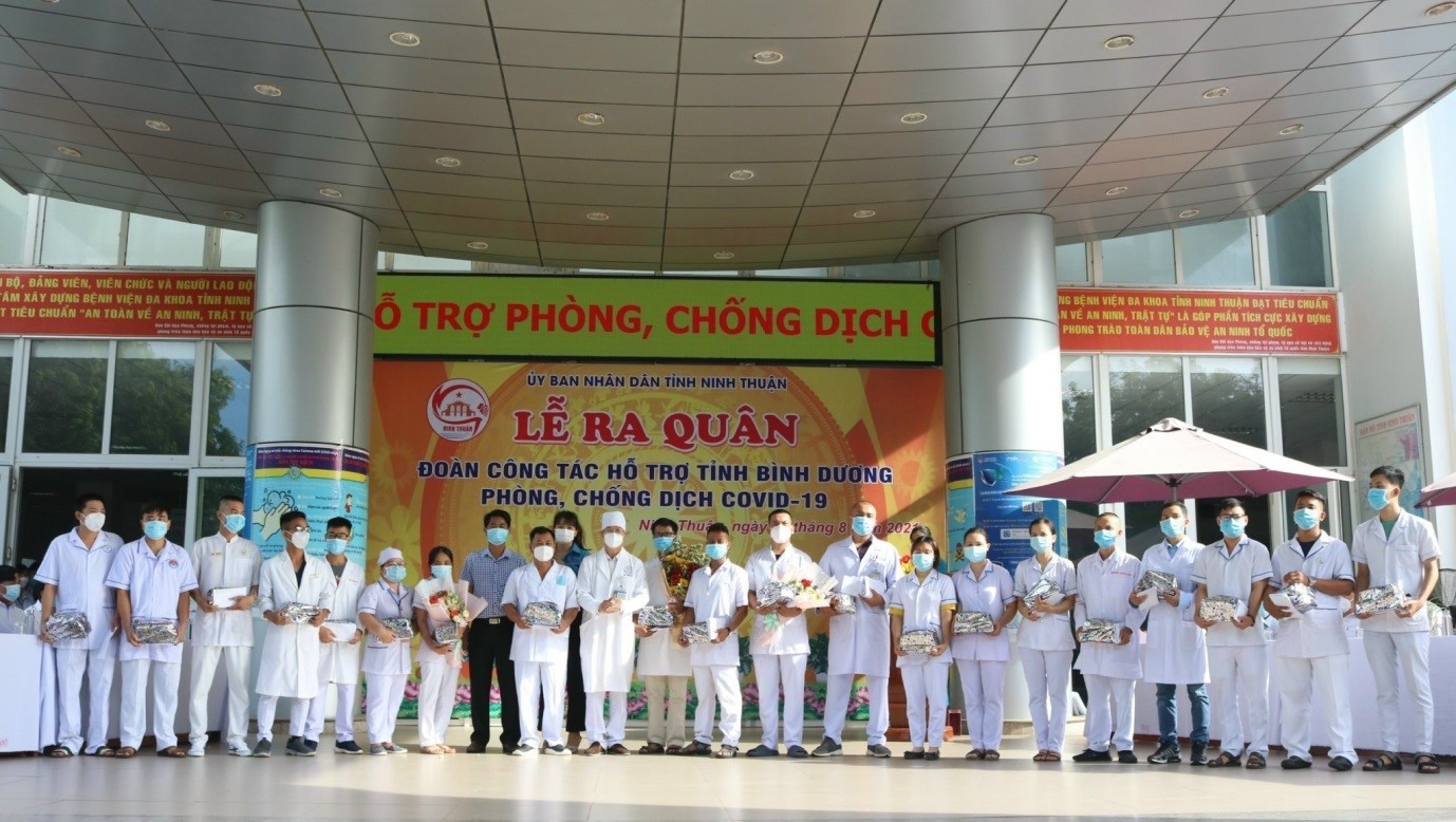 Bác sĩ Lê Huy Thạch: Người thầy thuốc ưu tú, sáng tạo, yêu nghề và hết lòng vì người bệnh