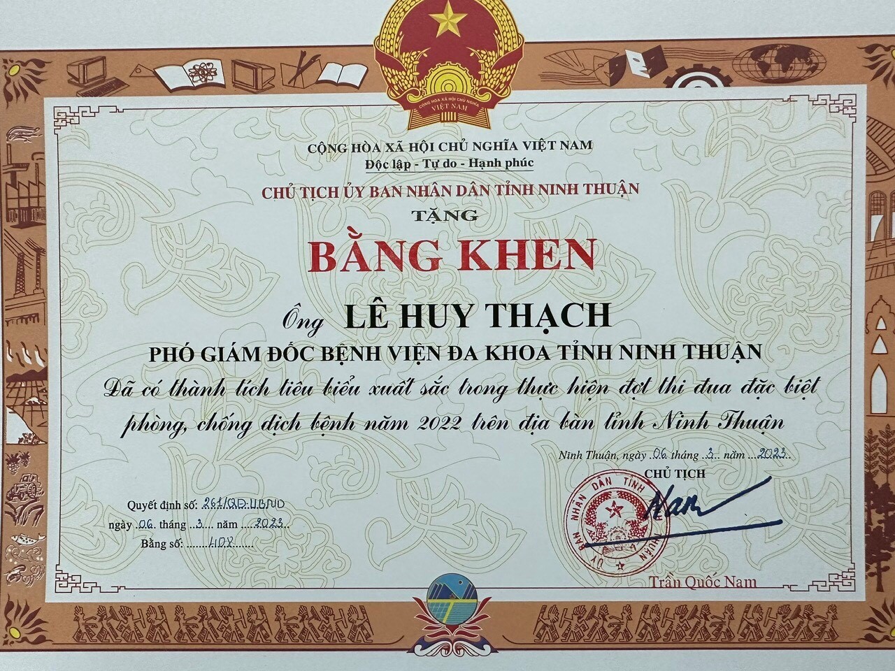 Bác sĩ Lê Huy Thạch: Người thầy thuốc ưu tú, sáng tạo, yêu nghề và hết lòng vì người bệnh