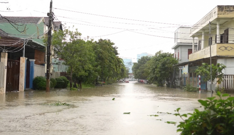 Thời tiết ngày 16/10: Khu vực Đà Nẵng, Quảng Nam, Quảng Ngãi có mưa rất to