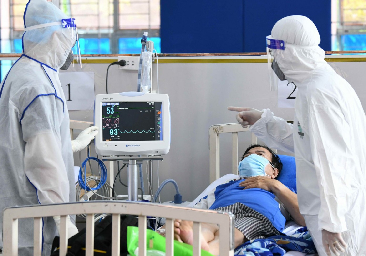 Bệnh nhân mắc COVID-19 được chi trả theo bảo hiểm y tế